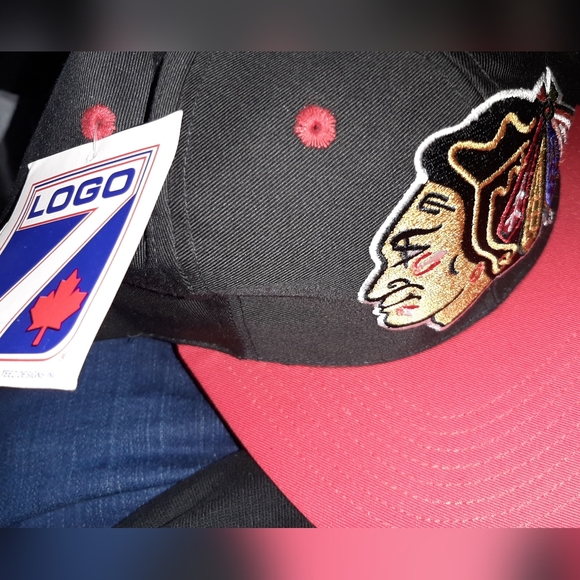 Vintage BLACKHAWKS Hat - Picture 2 of 6